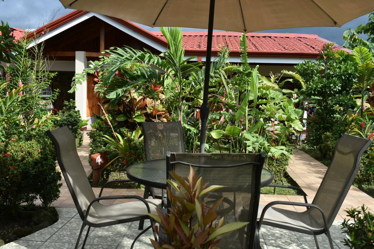 Hotel Roca Negra Del Arenal La Fortuna Exterior photo